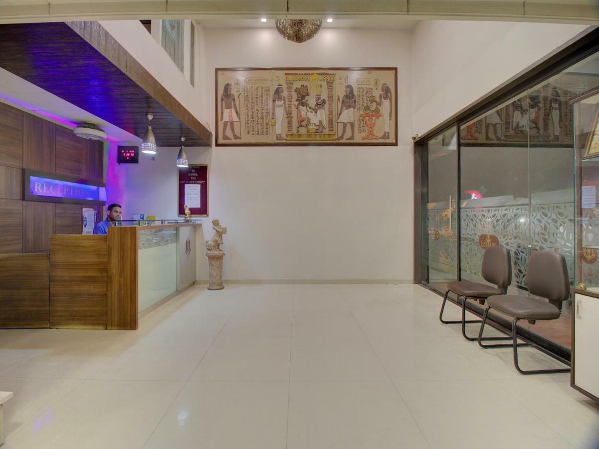 Oyo 35844 Hotel Lotus Residency Sāngli Esterno foto
