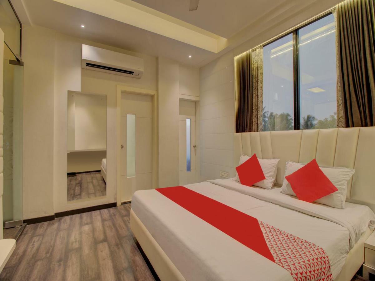 Oyo 35844 Hotel Lotus Residency Sāngli Esterno foto