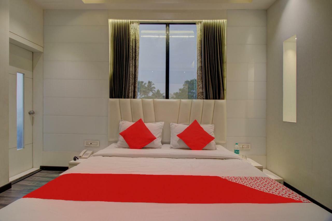 Oyo 35844 Hotel Lotus Residency Sāngli Esterno foto